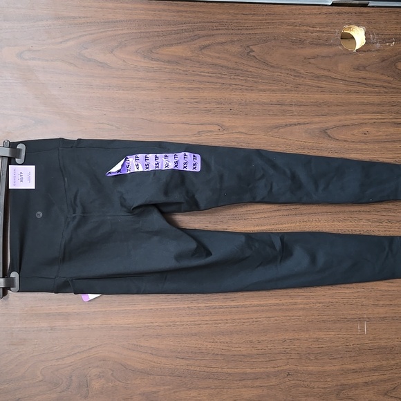 Danskin Size XS Black High Rise Ankle Length Leggings - Picture 4 of 10
